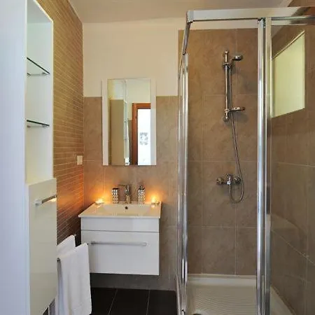 Sleeps 4 Pool Pianello Del Lario